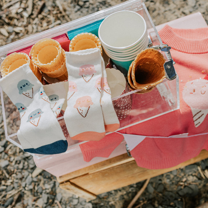 CREAM SOCKS WITH CUTE ICE CREAM