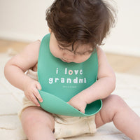 Love Grandma Wonder Bib