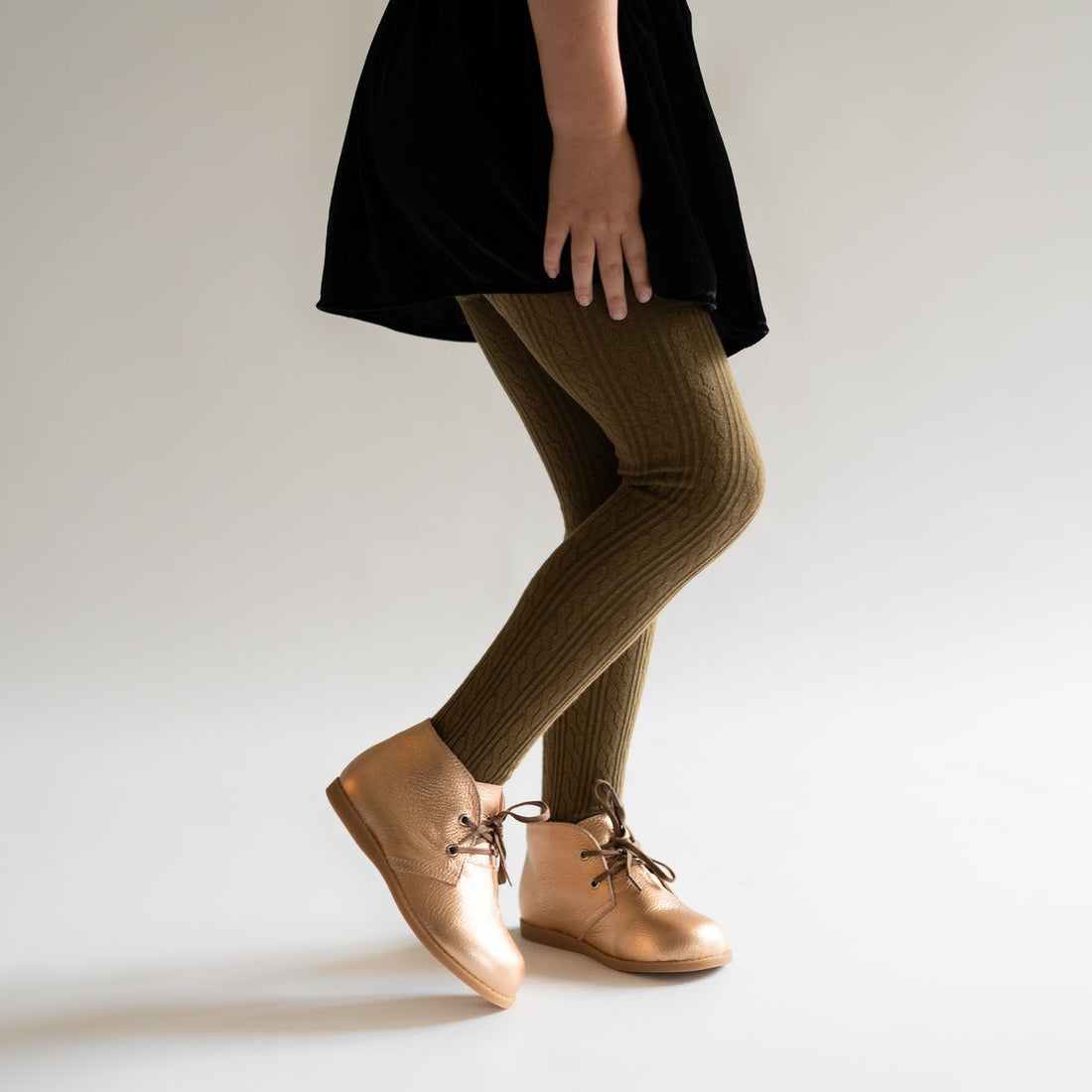 Olive Green Cable Knit Tights – Trendy Tots Winnipeg